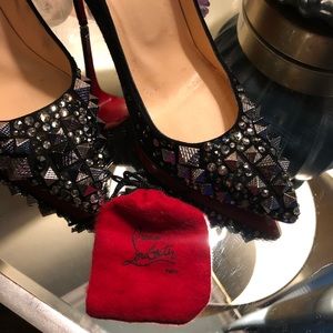 ❤️CHRISTIAN LOUBOUTIN CRYSTAL PUMPS❤️